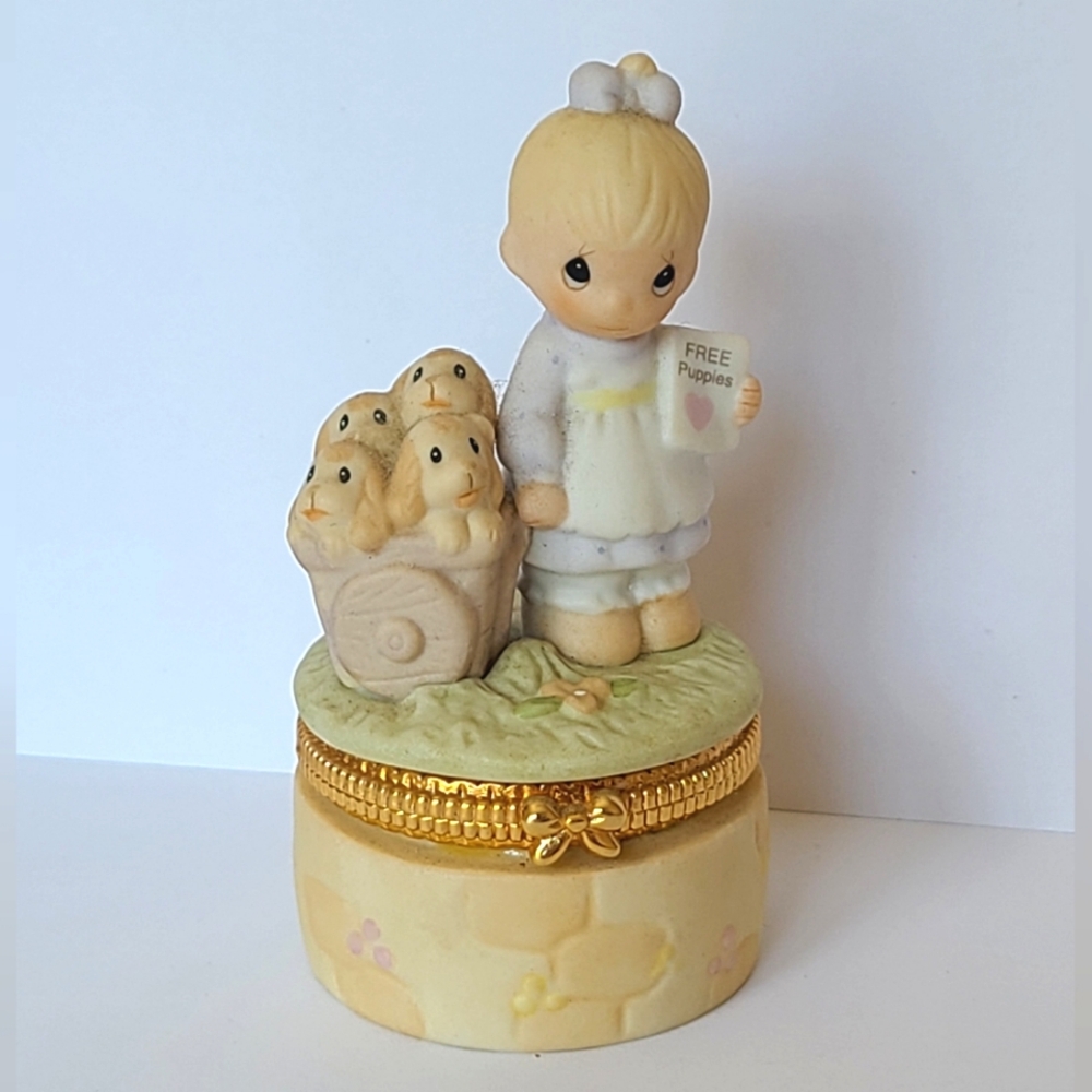 Precious Moments God Loves A Cheerful Giver Trinket Box Collectible Figurine